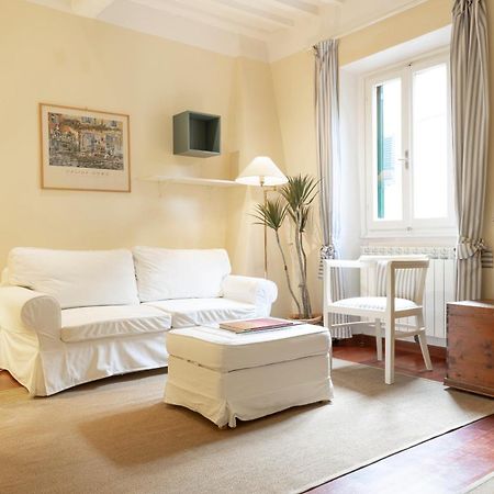 Sweet San Frediano Apartment Florence Exterior photo