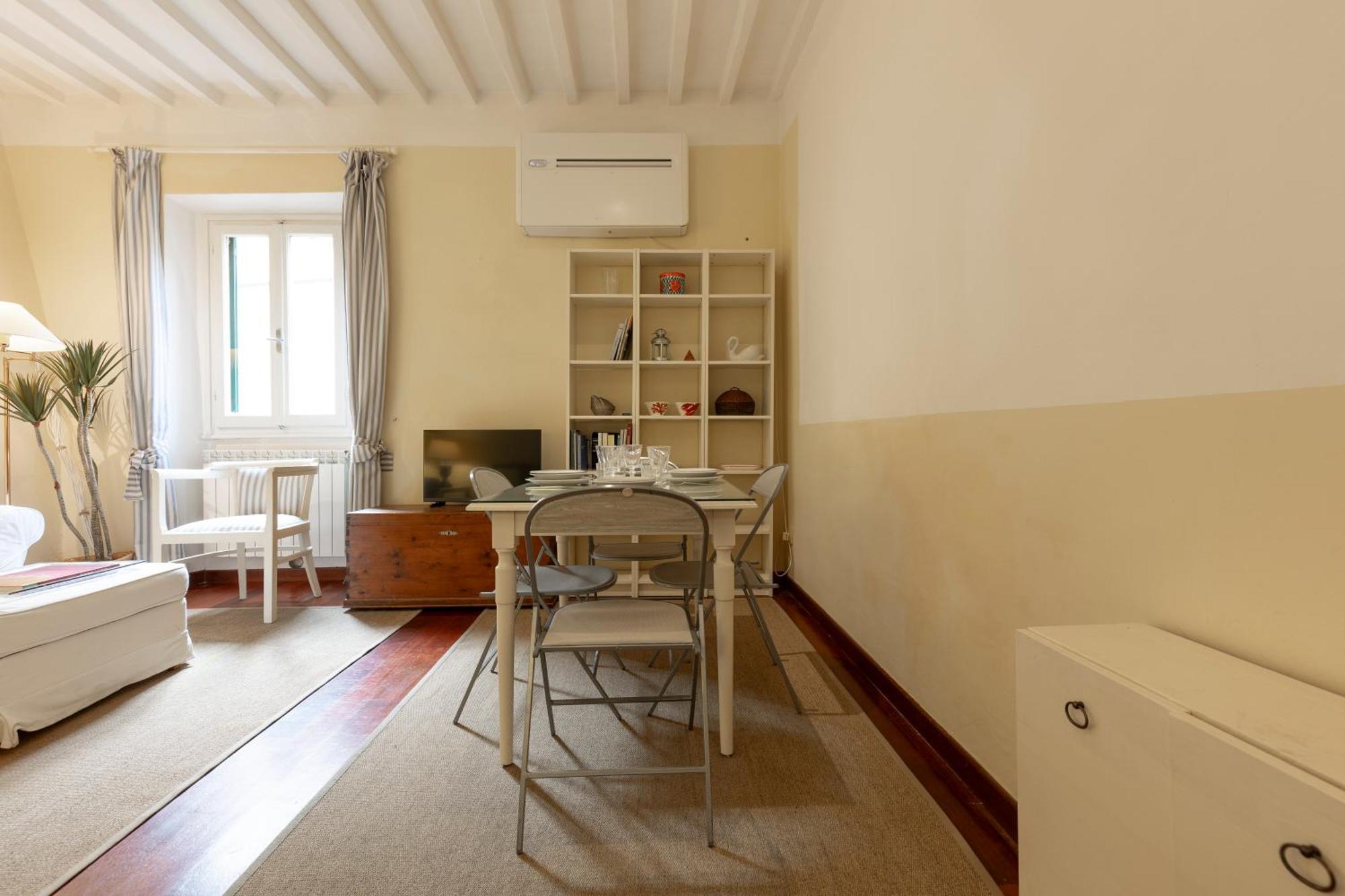 Sweet San Frediano Apartment Florence Exterior photo