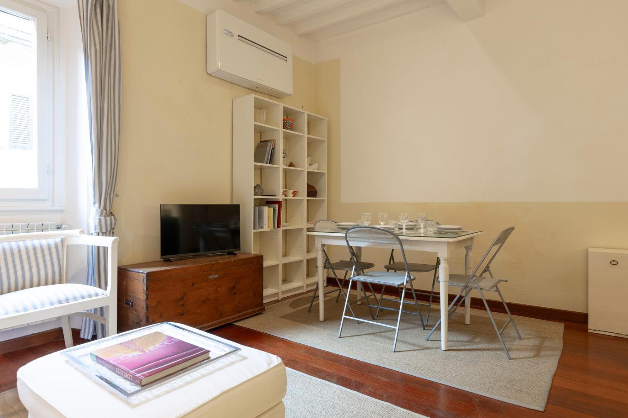 Sweet San Frediano Apartment Florence Exterior photo